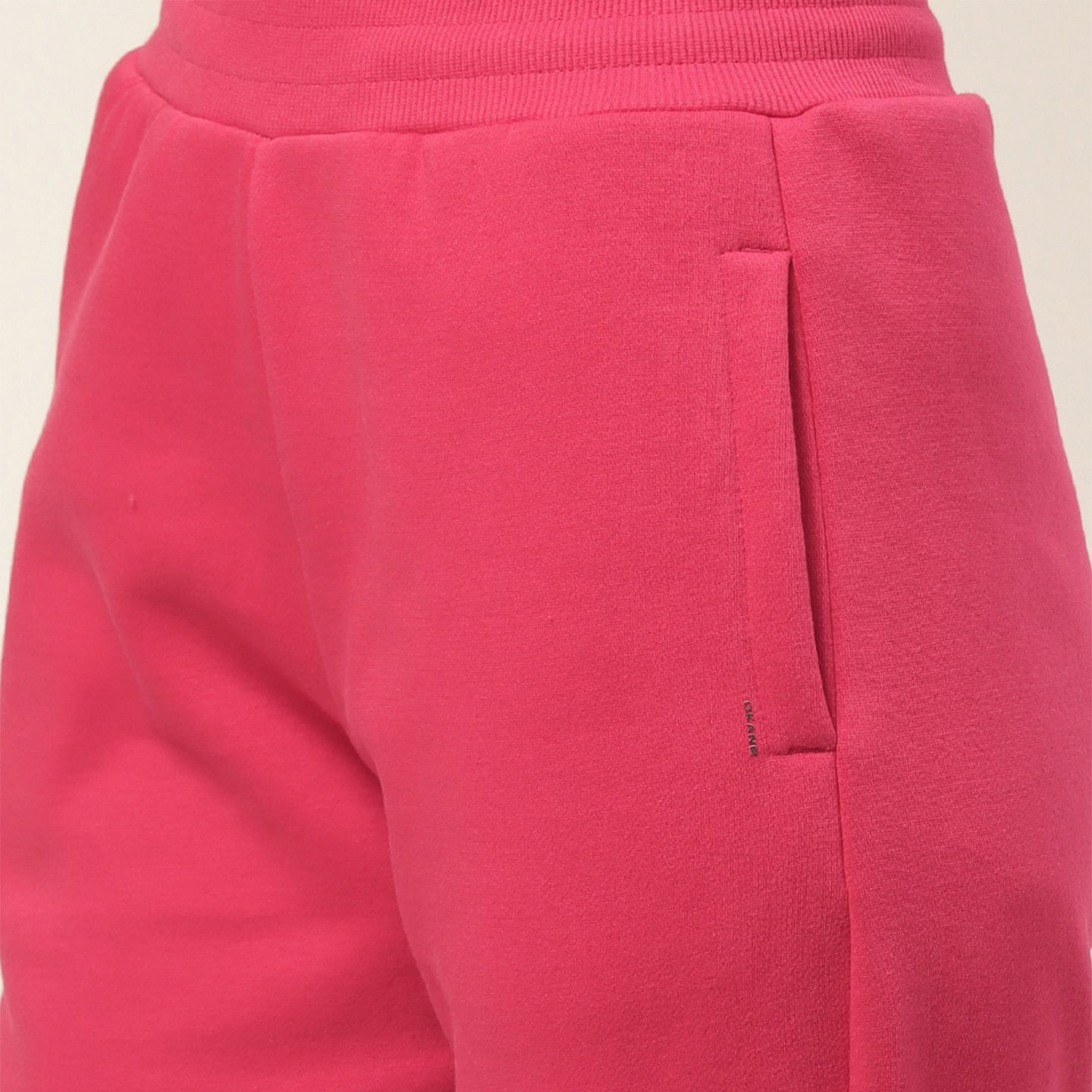 2024 Custom High-Quality Women's Tracksuit | Wholesale Casual Activewear | Stylish and Comfortable Gym Set