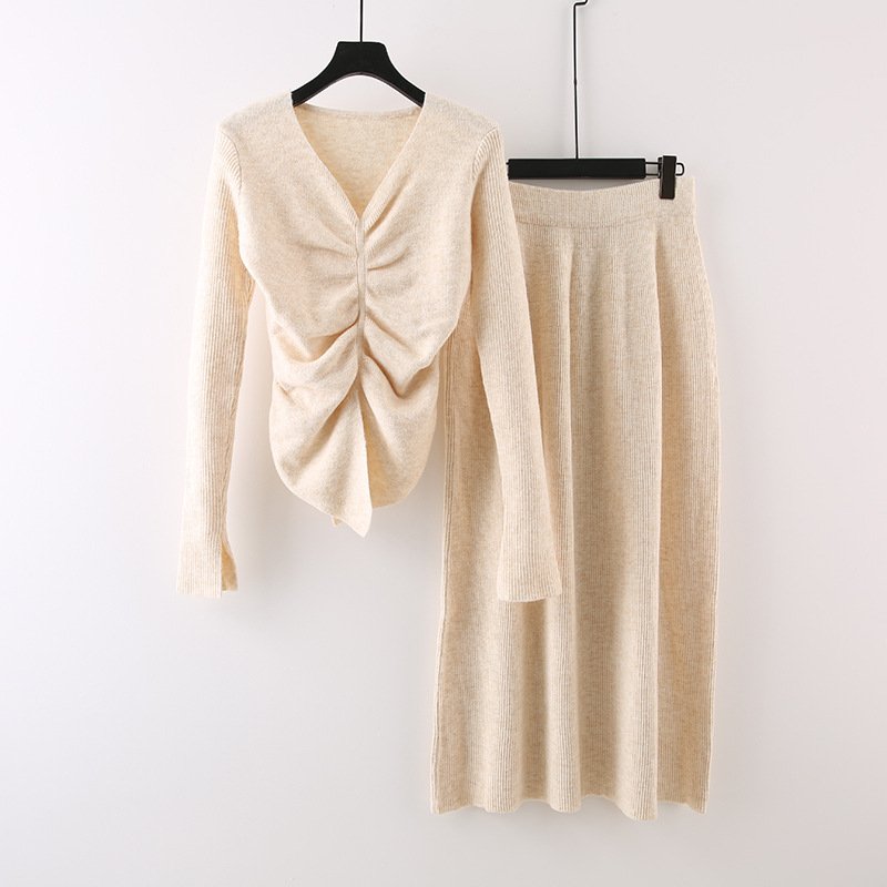 Boutique Wholesale 2024 Autumn New Fashionable Knitted Pleated Waist Slimming V-neck Sweater Half Skirt Women's Set