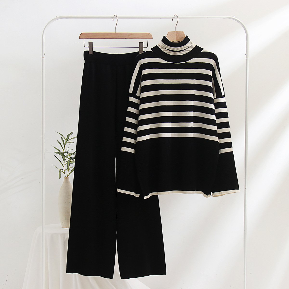 Striped minimalist knit two-piece set for women's autumn and winter high neck padded sweater pants loose thin casual two-piece s