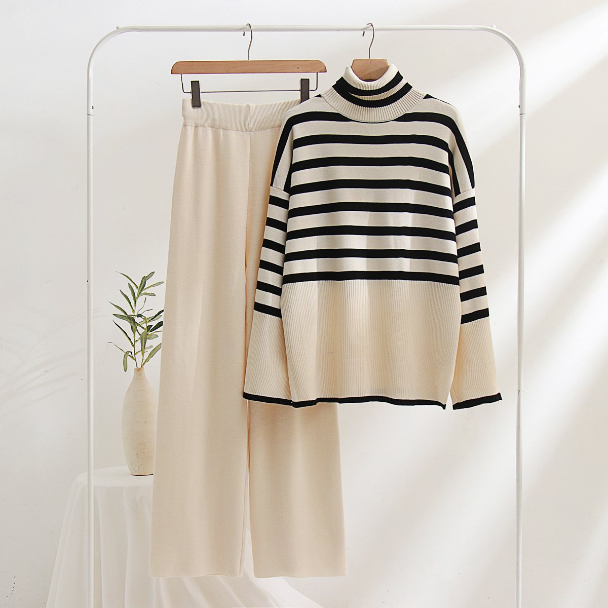 Striped minimalist knit two-piece set for women's autumn and winter high neck padded sweater pants loose thin casual two-piece s
