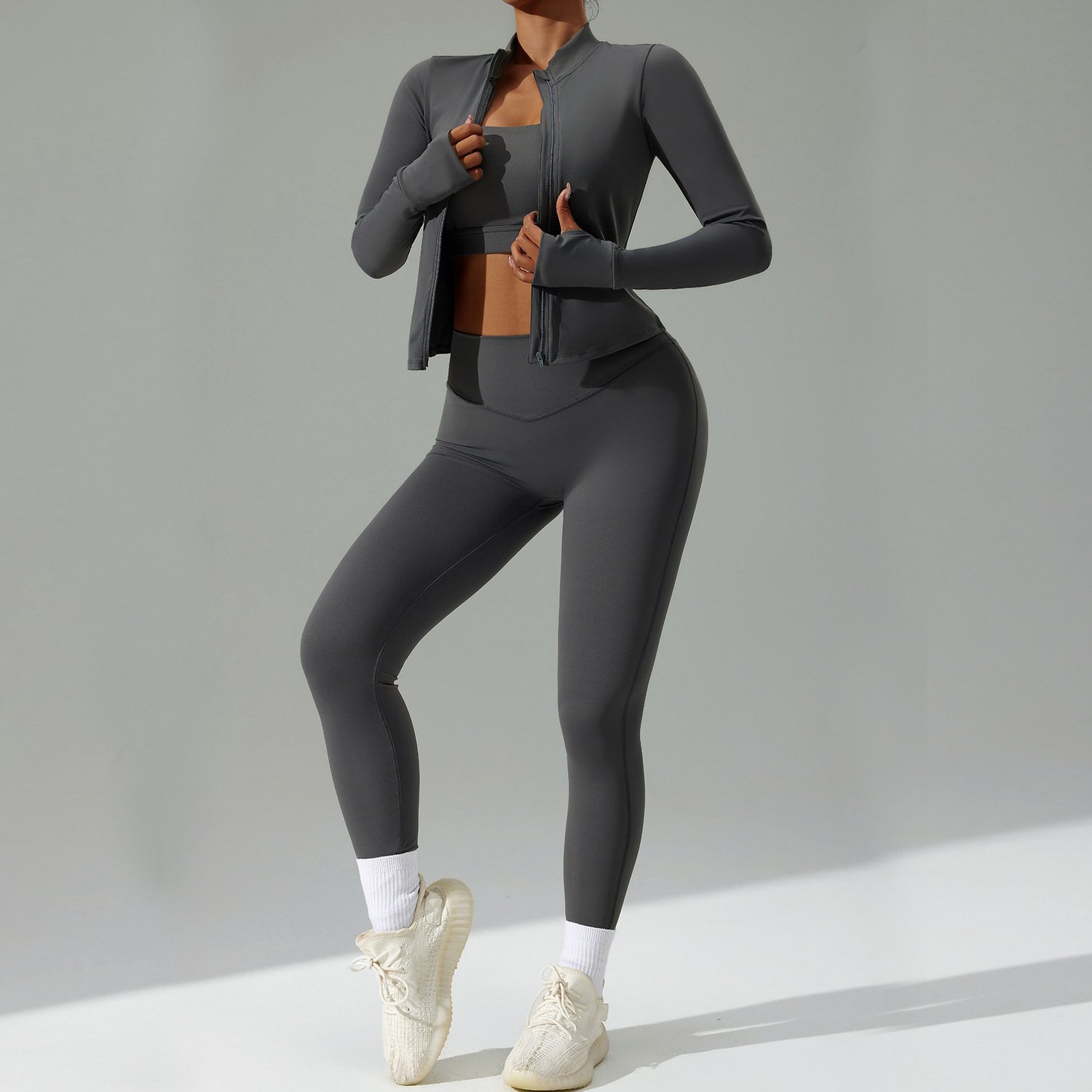 YIYI Wholesale Naked Feeling Workout Suits Ladies High Stretchy Comfortable 3pcs Gym Fitness Sets Workout Sets For Women
