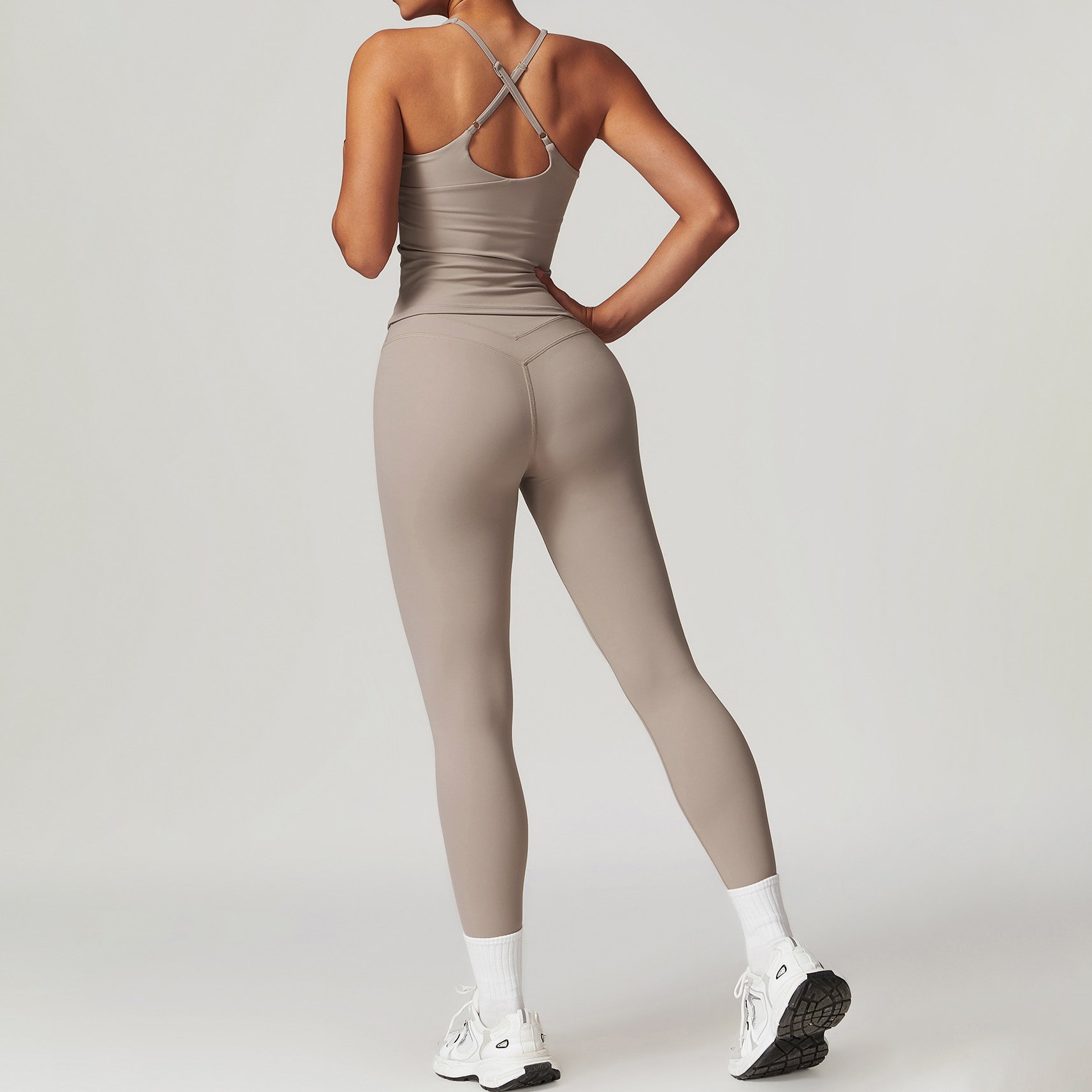 YIYI Full Stocks High Stretchy Comfortable Gym Fitness Sets Quick Dry Workout Set Women Clothing Active Wear Gym Fitness
