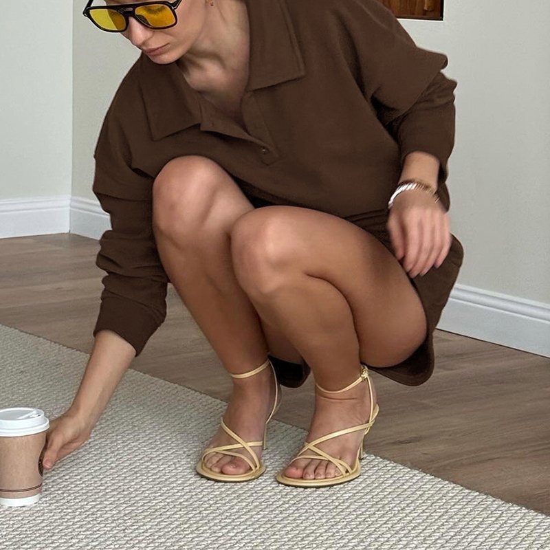 Lapel and fleece-lined long-sleeved loose casual everyday hoodie and shorts are acceptable for bespoke high-quality women's set