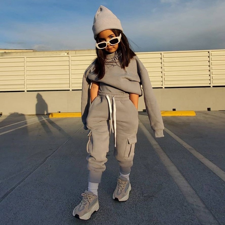 Fashion Streetwear Custom Log Label Jumper Sweatshirt Cargo Pants Set Casual Girls Tracksuits Fall Winter Clothing For Kids