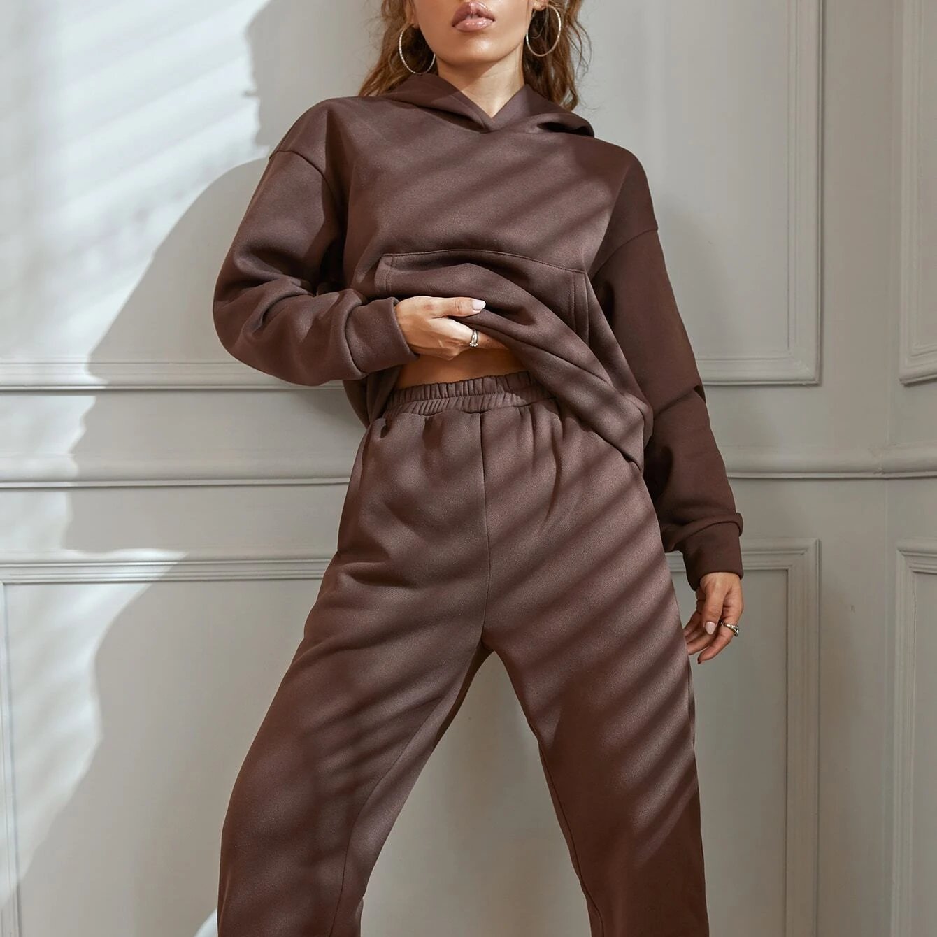 High Quality Solid Color Kangaroo Pocket Simple Style Drop Shoulder Hoodie Clothing Manufacturers Custom Design Women Hoodie Set