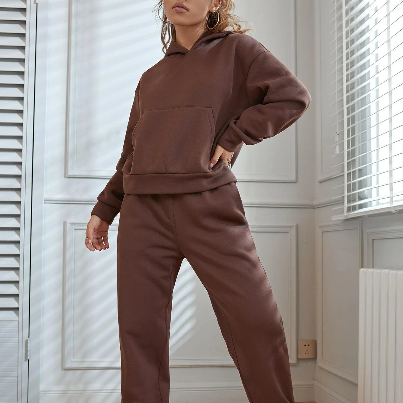 High Quality Solid Color Kangaroo Pocket Simple Style Drop Shoulder Hoodie Clothing Manufacturers Custom Design Women Hoodie Set