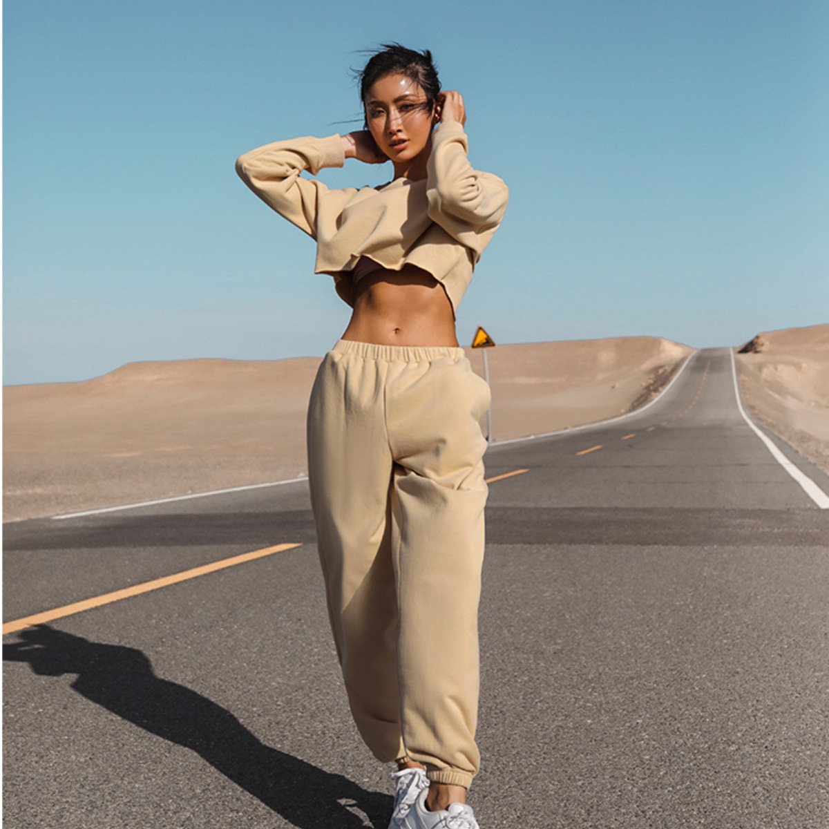 New Fashionable Fall Set Cheap Sweatshirt Two Pieces Pant Sets Women Jogger Sweatsuit Set