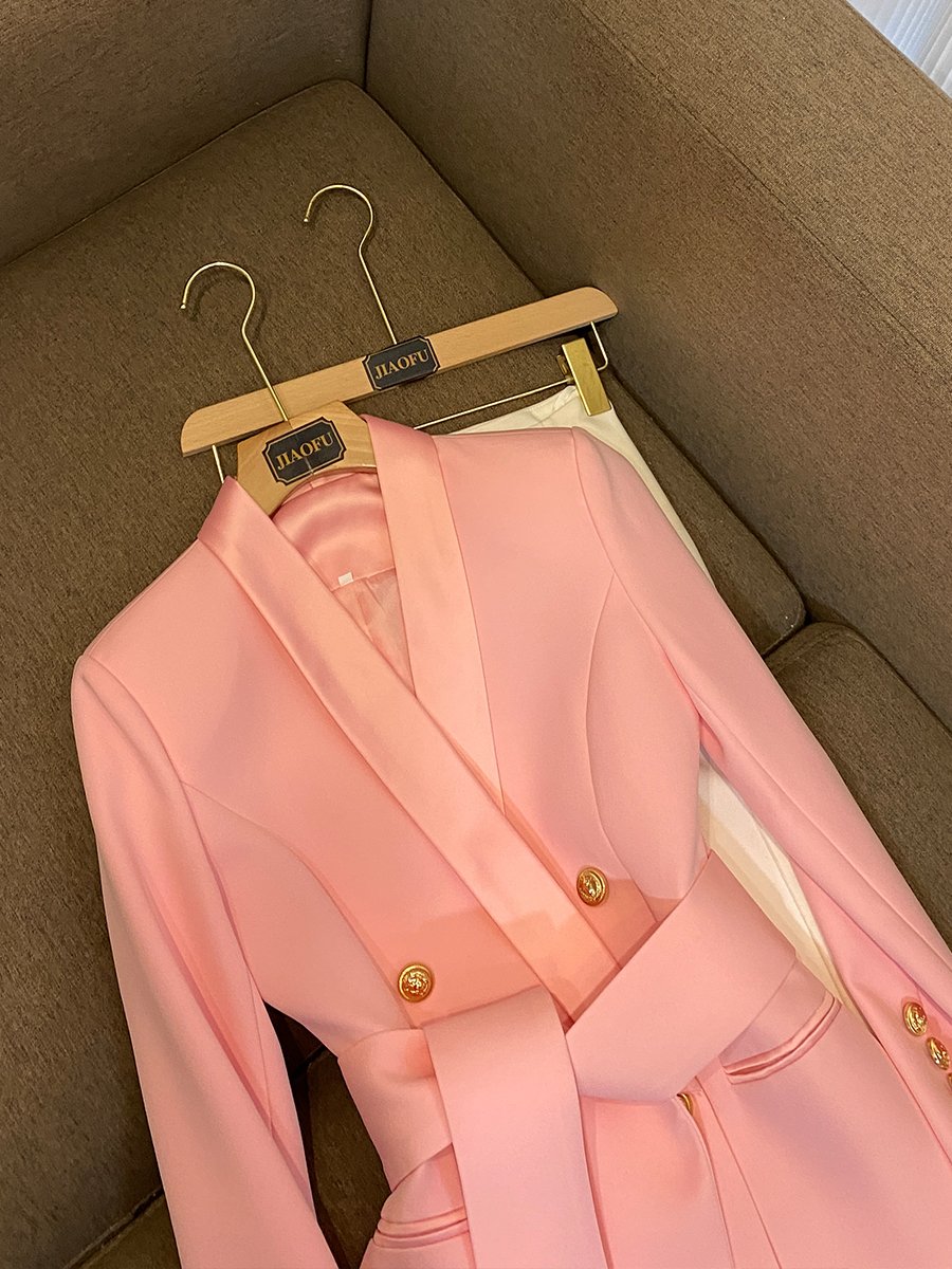 Custom wholesale 2024 European high-end luxury suits petite tops short black suit jacket for women