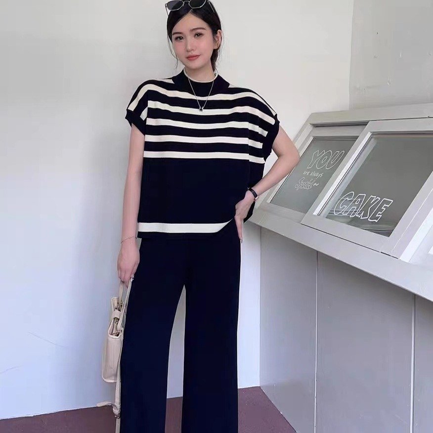 Boutique Wholesale 2024 Summer New Simple Striped Knitted Vest Fashionable Slim Fit Wide Leg Pants Women's Set