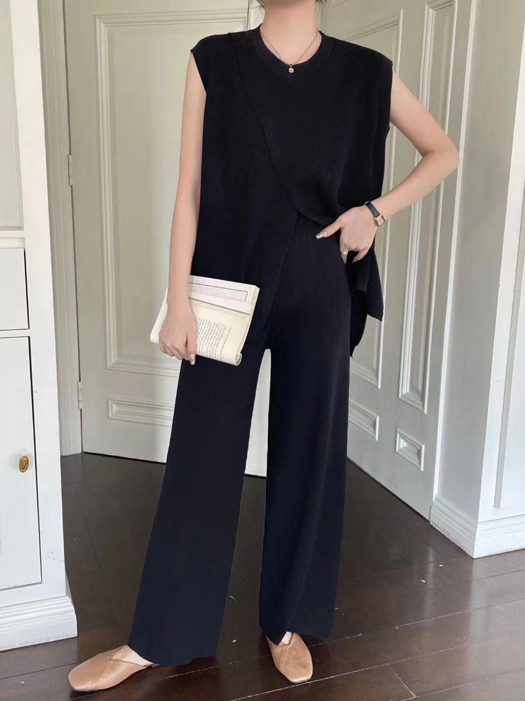 Wholesale 2024 Summer New Sleeveless Stand Collar Slim Fit Striped Knitted Sweater High Waist Wide Leg Pants Women's Set