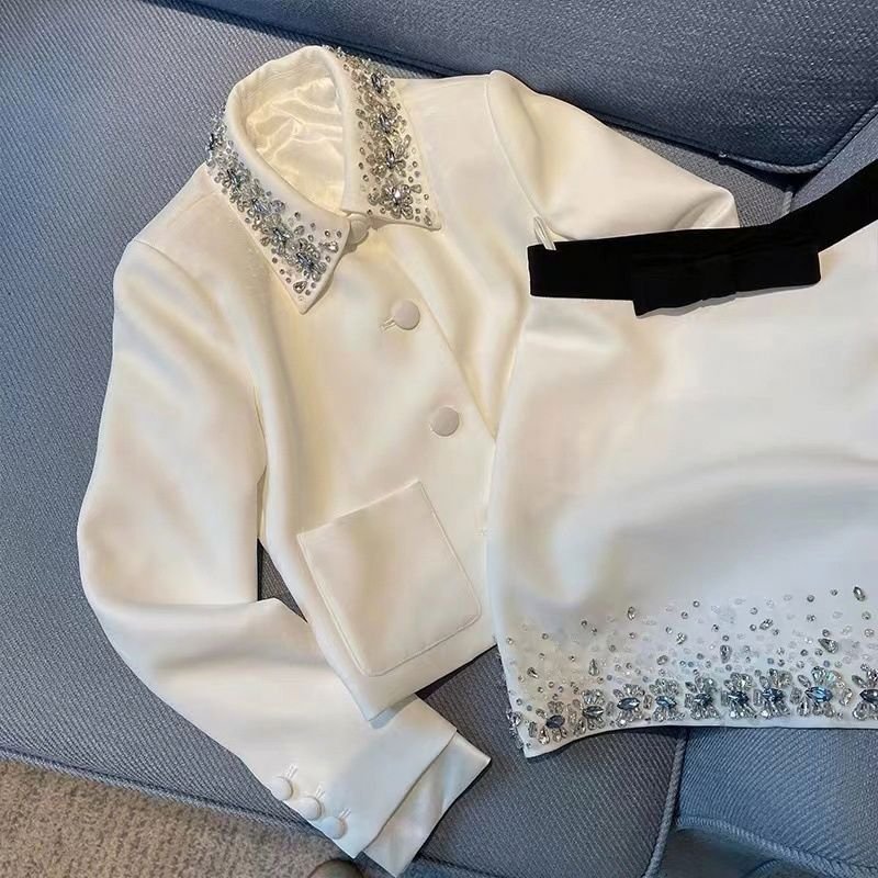 Bettergirl 2024 Wholesale Autumn Heavy Industry Small Fragrance Style White Short Coat Half Skirt Women's Set