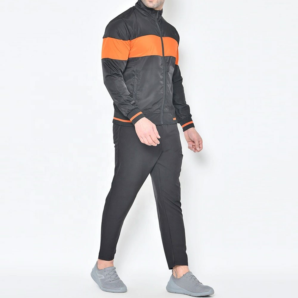 2024 Latest Embroidery Oem Service Custom High Quality Men's Jogging Suit Sportswear Tracksuit Hooded Plain Tracksuit Sweat Suit