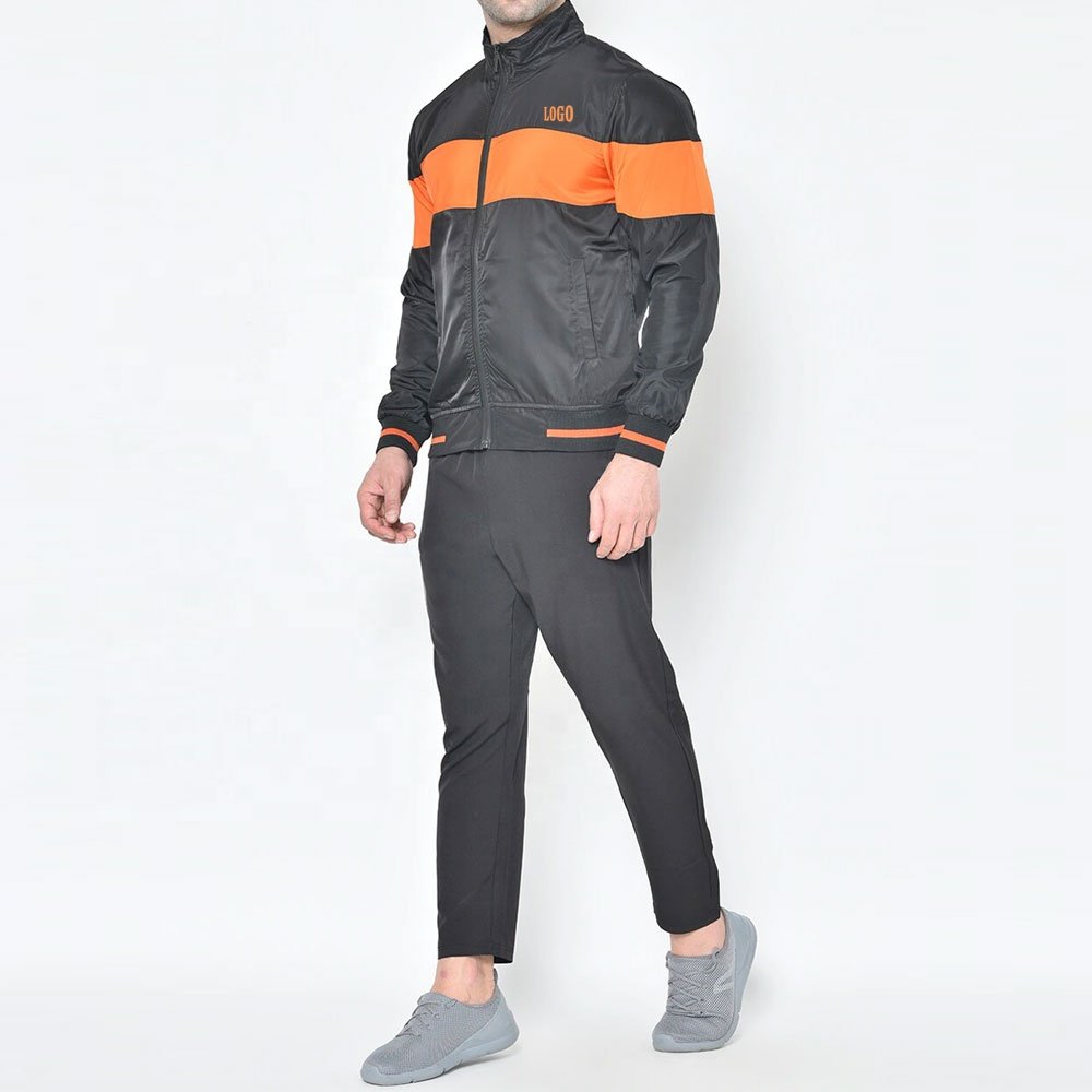 2024 Latest Embroidery Oem Service Custom High Quality Men's Jogging Suit Sportswear Tracksuit Hooded Plain Tracksuit Sweat Suit