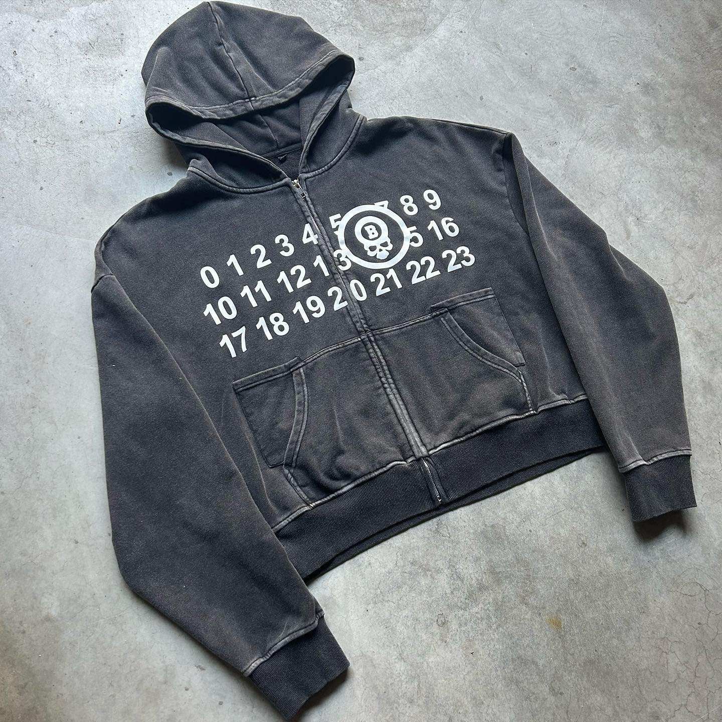 OEM Custom manufacturer wholesale 500 gsm oversized black screen print men vintage zip up acid wash cropped hoodie