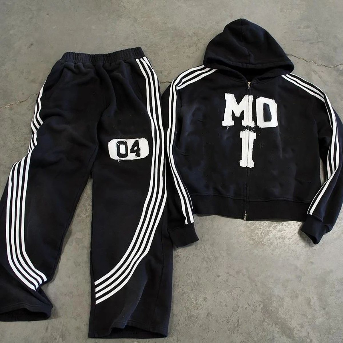 Custom Patch Cloth Embroidery Unisex Custom Logo Two Pieces Pocket Terry Zipper Men's Hoodie Streetwear Set