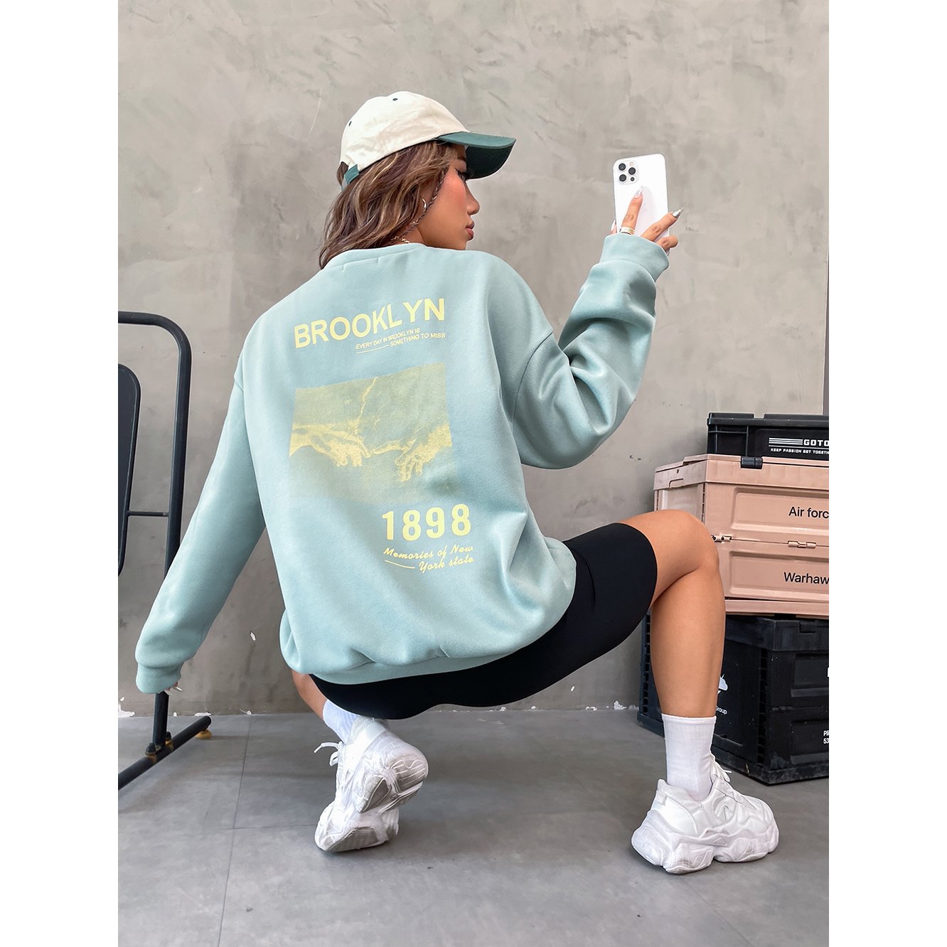 Wholesale Womens Oversized Sweatshirts Fleece Hoodies Custom Logo Unisex Hoodie with Pockets Fleece Winter Clothes for Women
