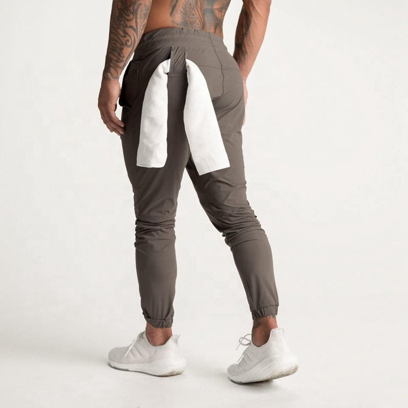 High Quality 100% Cotton Joggers Suits for Men Comfortable Plain Training Sports Wear with Zipper Embroidered Logo for Winter