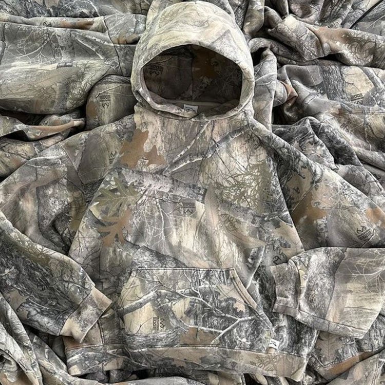 Custom cut edge vintage oversized distressed real tree camo boxy printing heavyweight oversized men's cropped camouflage hoodie