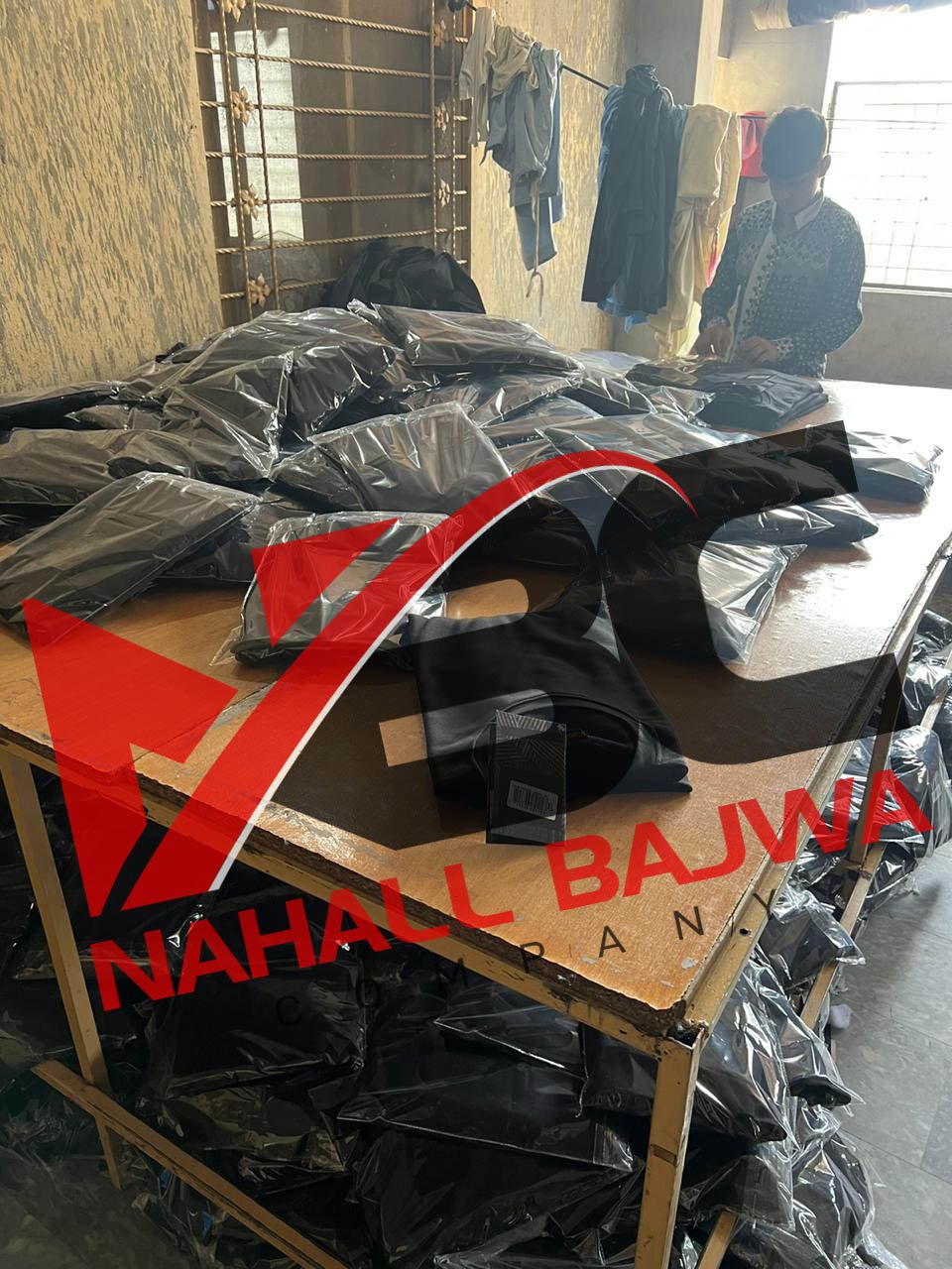 Wholesale High Quality Tracksuits Men's Sports Clothes Manufacturers Jogger Muscle Hoodie Black Tracksuits for Men