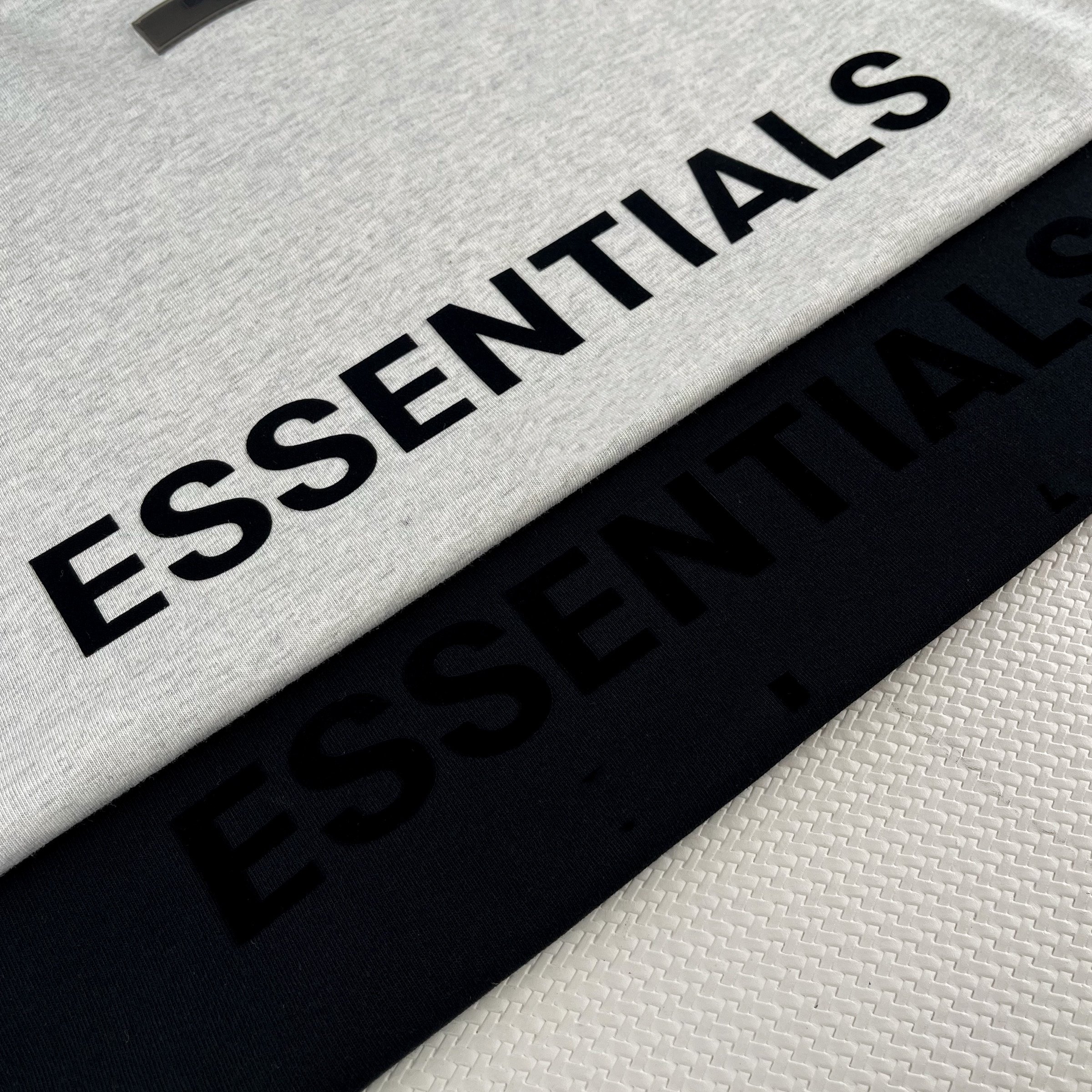 New ESSENTIALS KAREEM short-sleeved flocked letter print back high street T-shirt for men and women