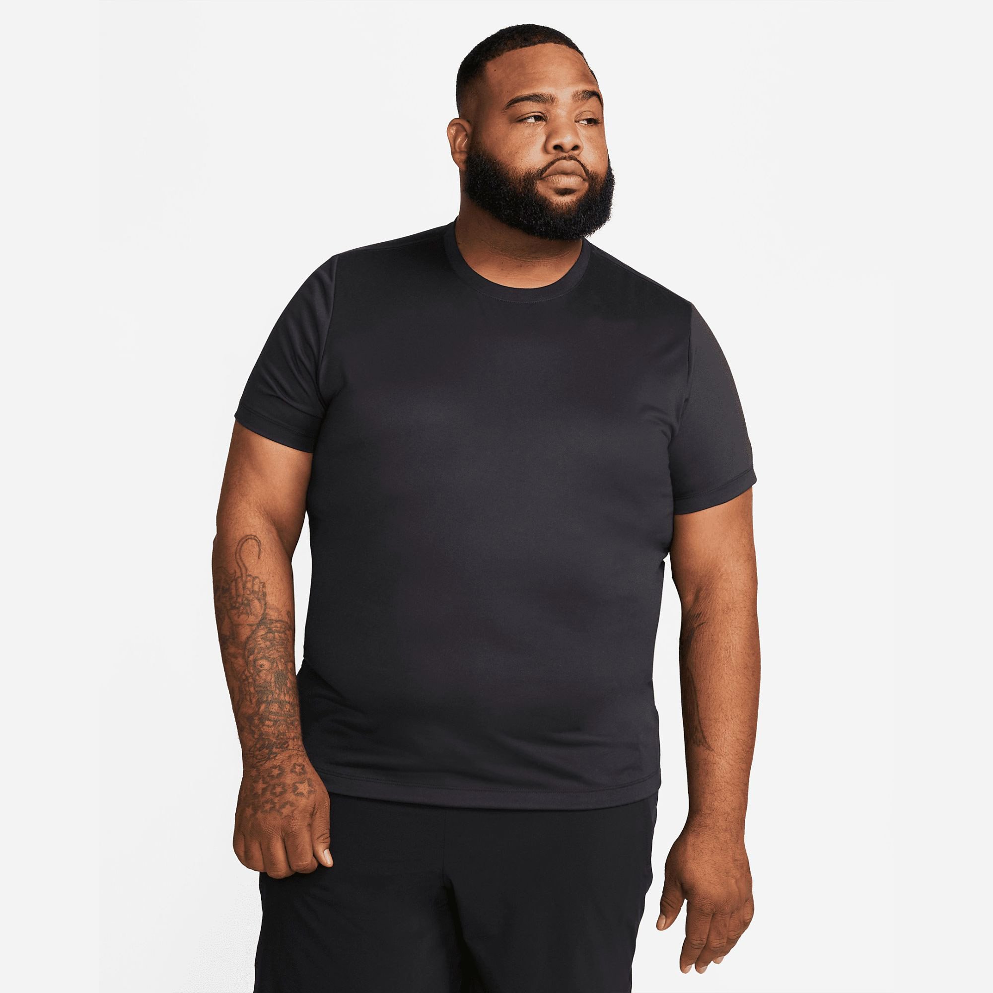 Black Men's Fitness T-Shirt: Experience Supreme Comfort with Soft Jersey Fabric and Relaxed Standard Fit