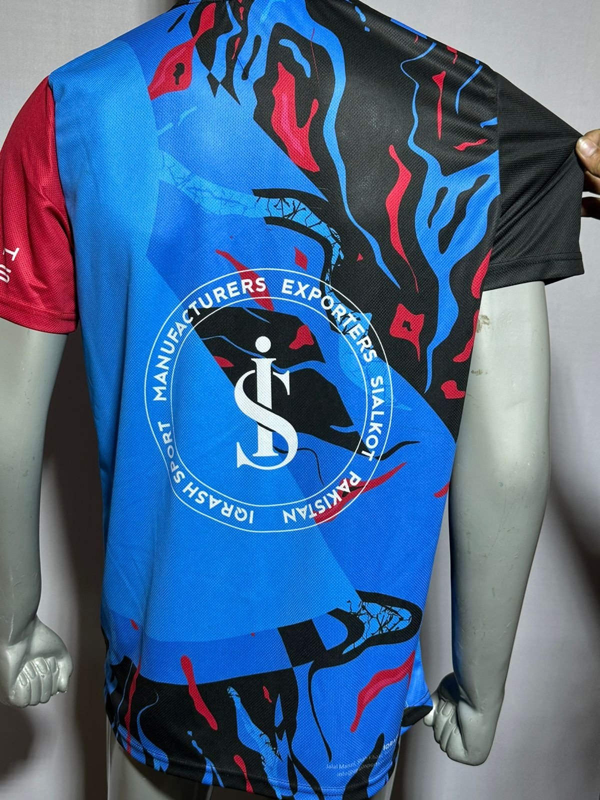 MENS T-SHIRT
