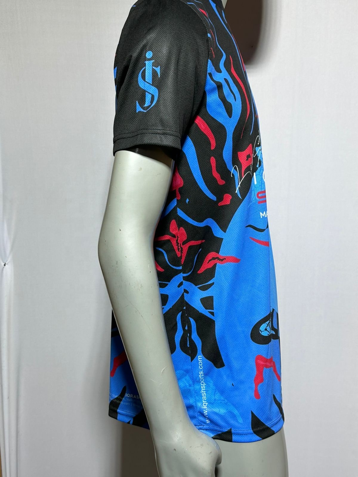 MENS T-SHIRT