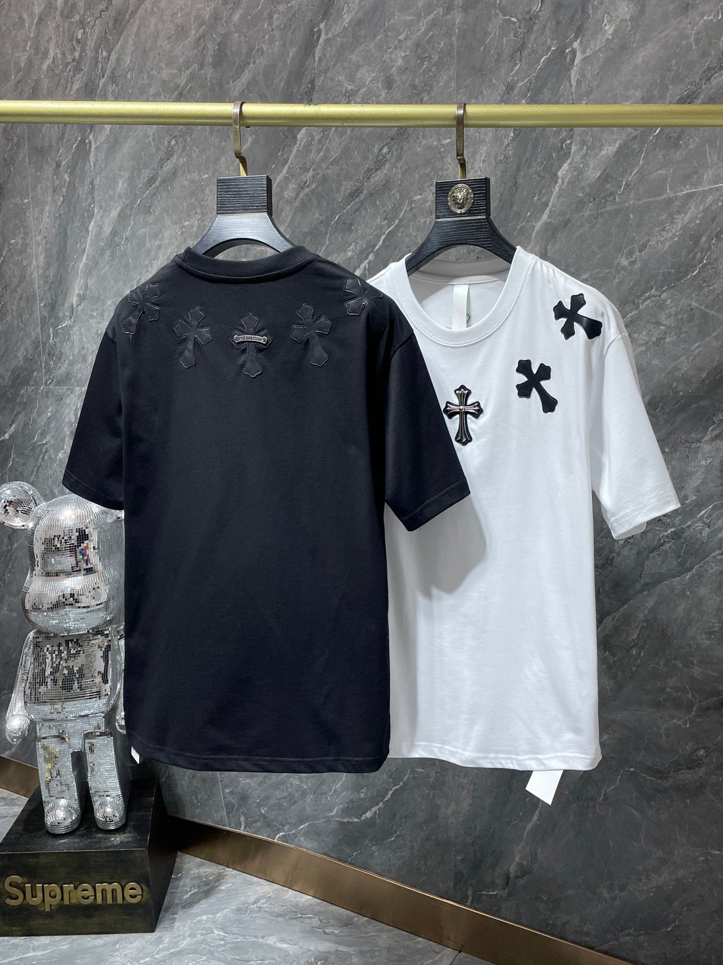 Wholesale Luxury Brand hearts chrome large horseshoe cross flower Sanskrit short-sleeved T-shirt men and women Custom