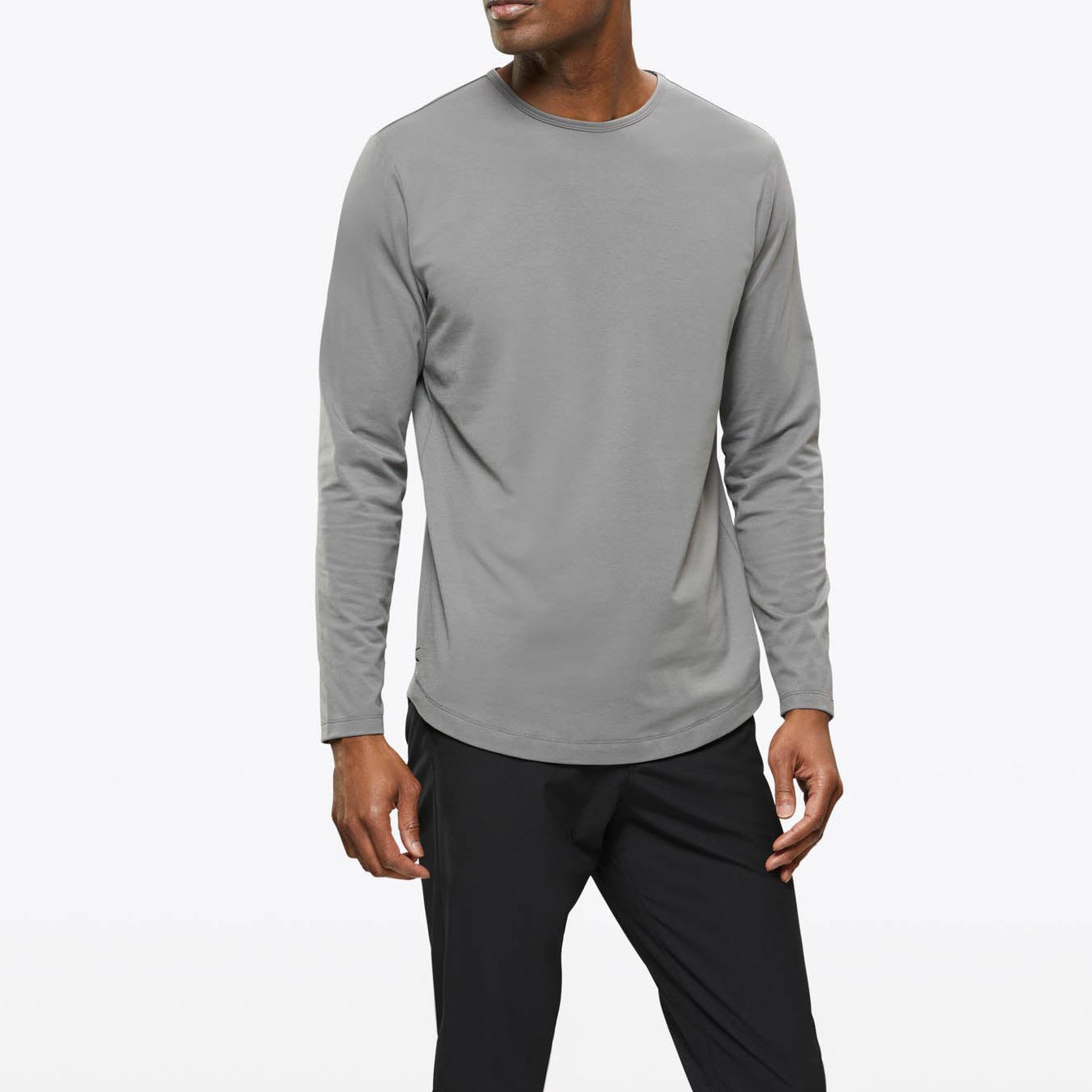 Signature Fit Curve-Hem Bottom Cut To Eliminate Constriction Around The Hip Long Sleeves Curve Hem T-Shirt