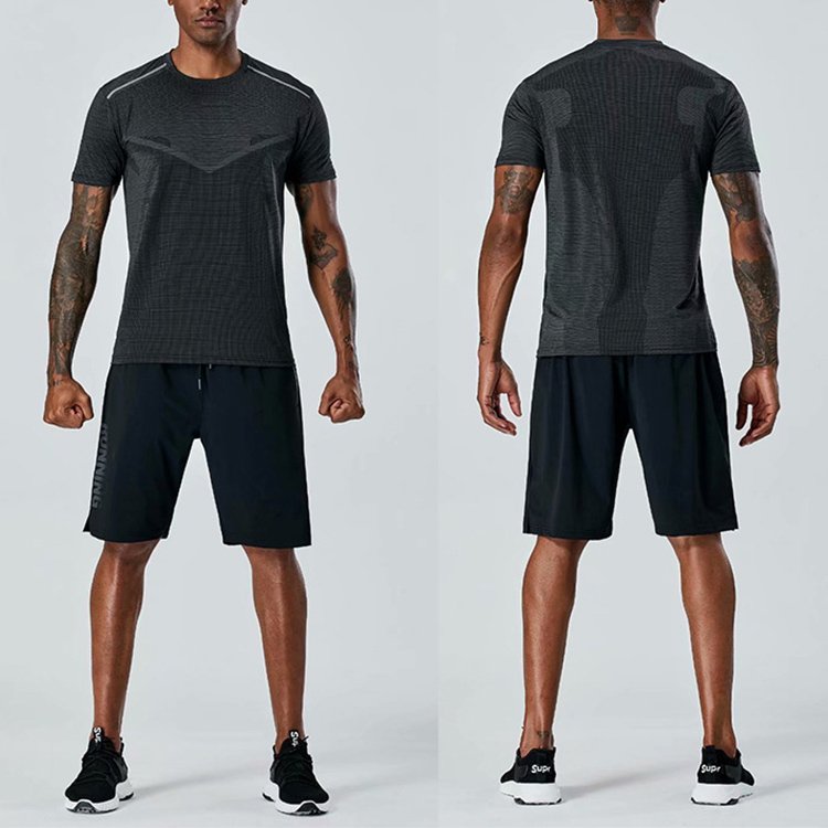 2024 High Quality Polyester Running Fitness Men's T-shirts Factory Blank Custom Quick Dry Training Reflective Embossed T Shirt