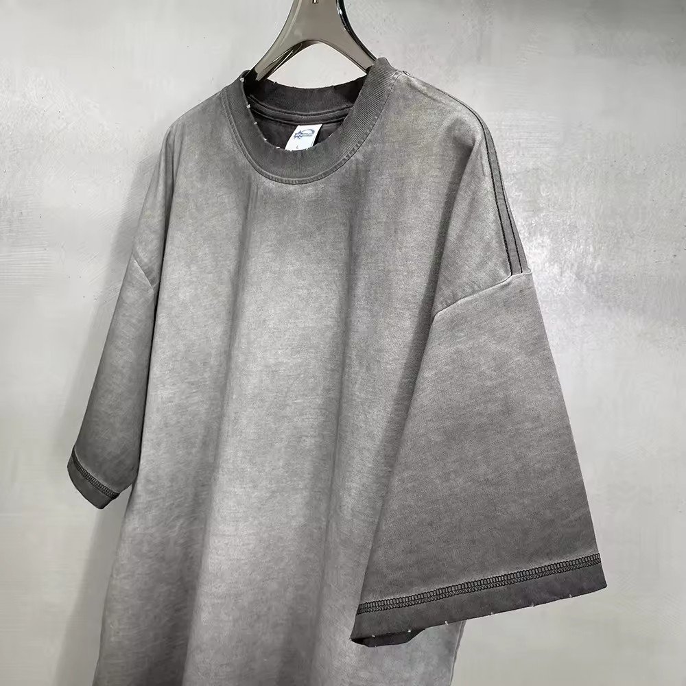 Oversized Men T Shirt Spray Print Vintage Washed Mens T Shirt Men Distressed Heavyweight Cotton Blank T Shirt
