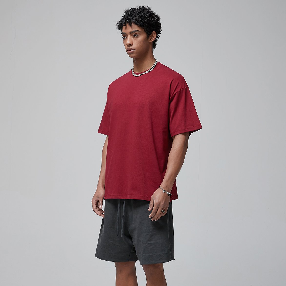 Customize Digital Printing Logo 230gsm Men Plain O-neck Tshirt Oversized Drop Shoulder T-shirt Heavy Weight T Shirt For Men