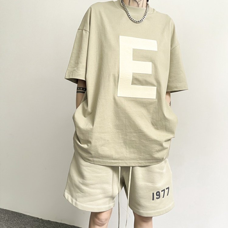 2023 New 100%Cotton Summer Flocked printed letters short-sleeved men's loose T-shirt in Europe and the United States