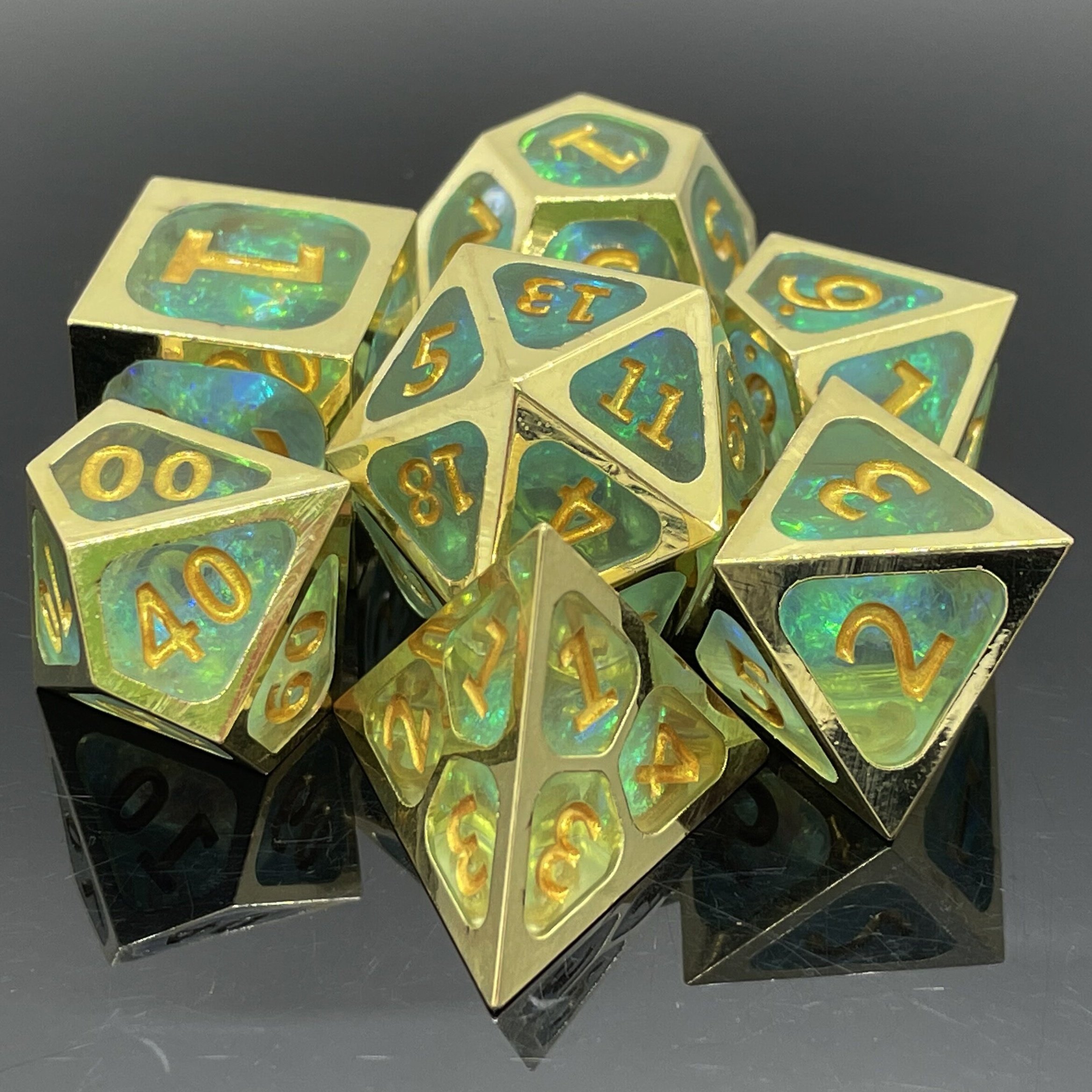 Hot Selling 20mm Custom Polyhedral Resin DND Dice Set Low Price Hollow Metal for Game and Dungeons and Dragons Use