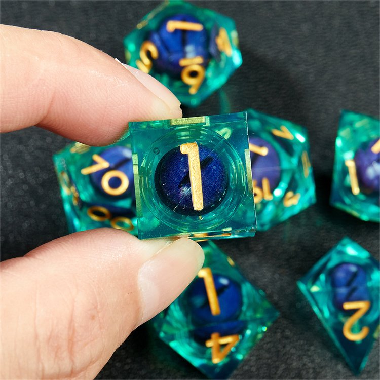 Hot selling custom Rpg Dnd resin sharp edge mobile longan casino dice