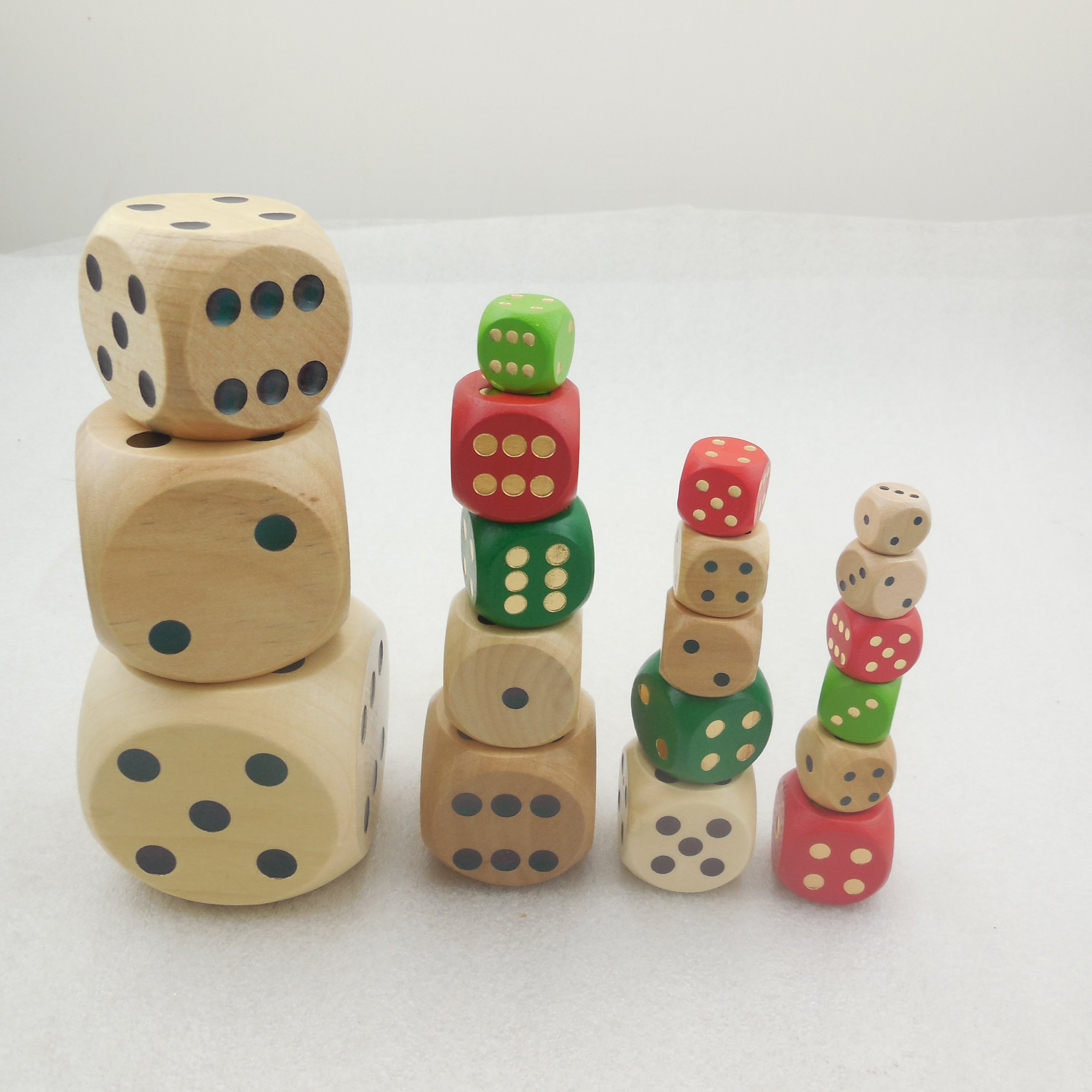 Natural wooden dice with gold dot ,wooden game dice -12MM/16MM/18MM/20MM