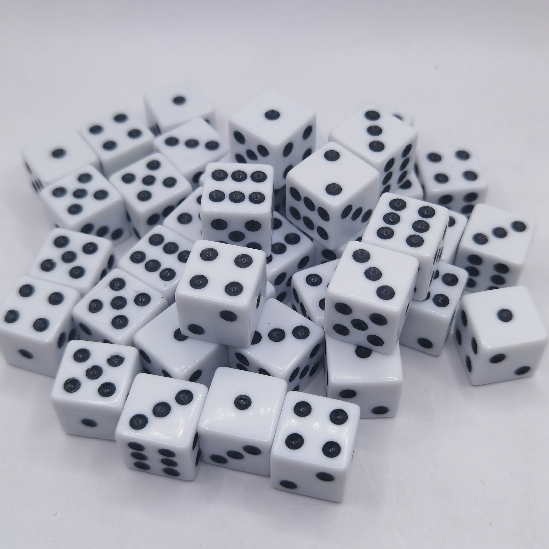 high quality wholesale Dots 12mm custom acrylic games Black Dice for casino card board games