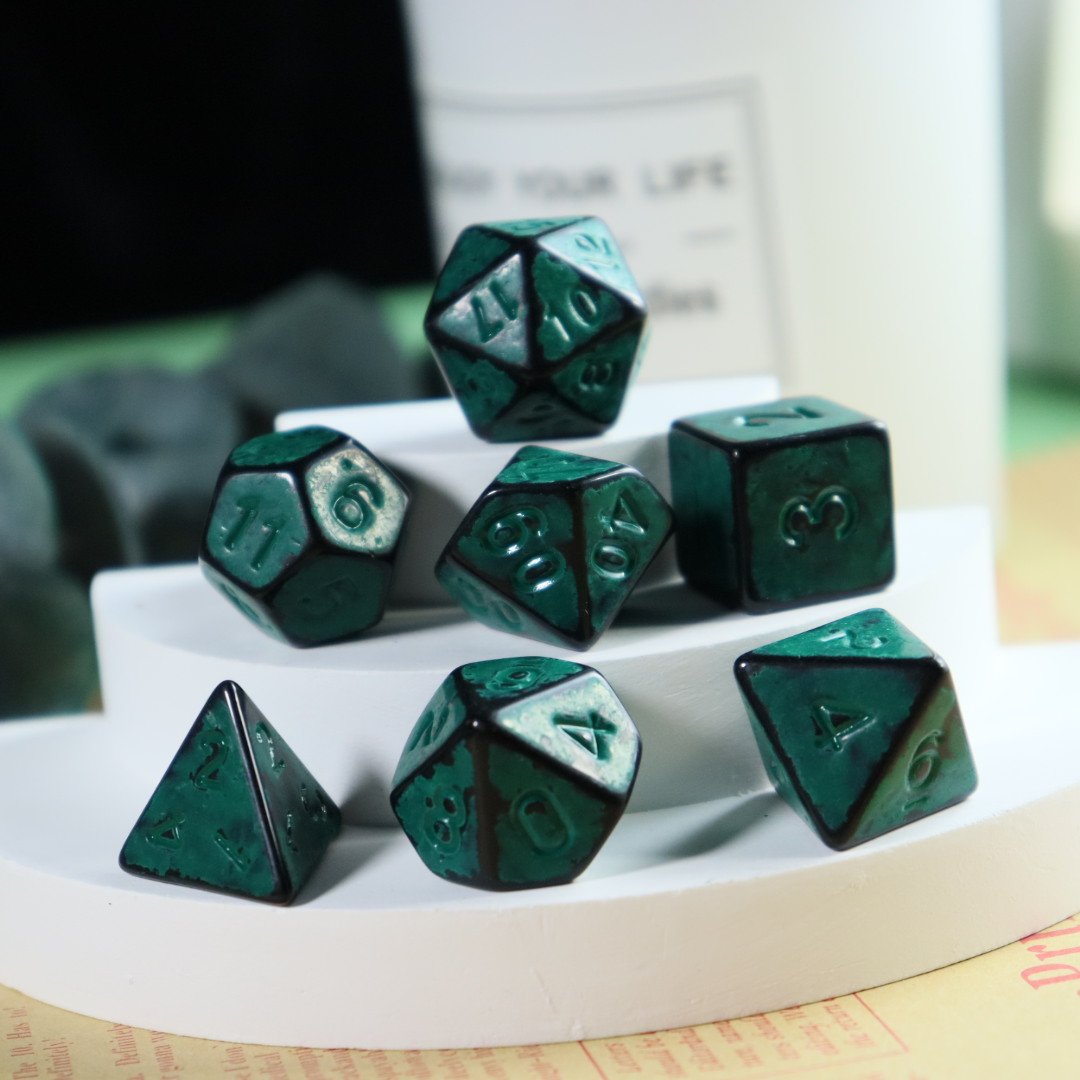 Custom engraved antique dice RPG dice for role-playing board games 16mm metal Retro patterns dice set
