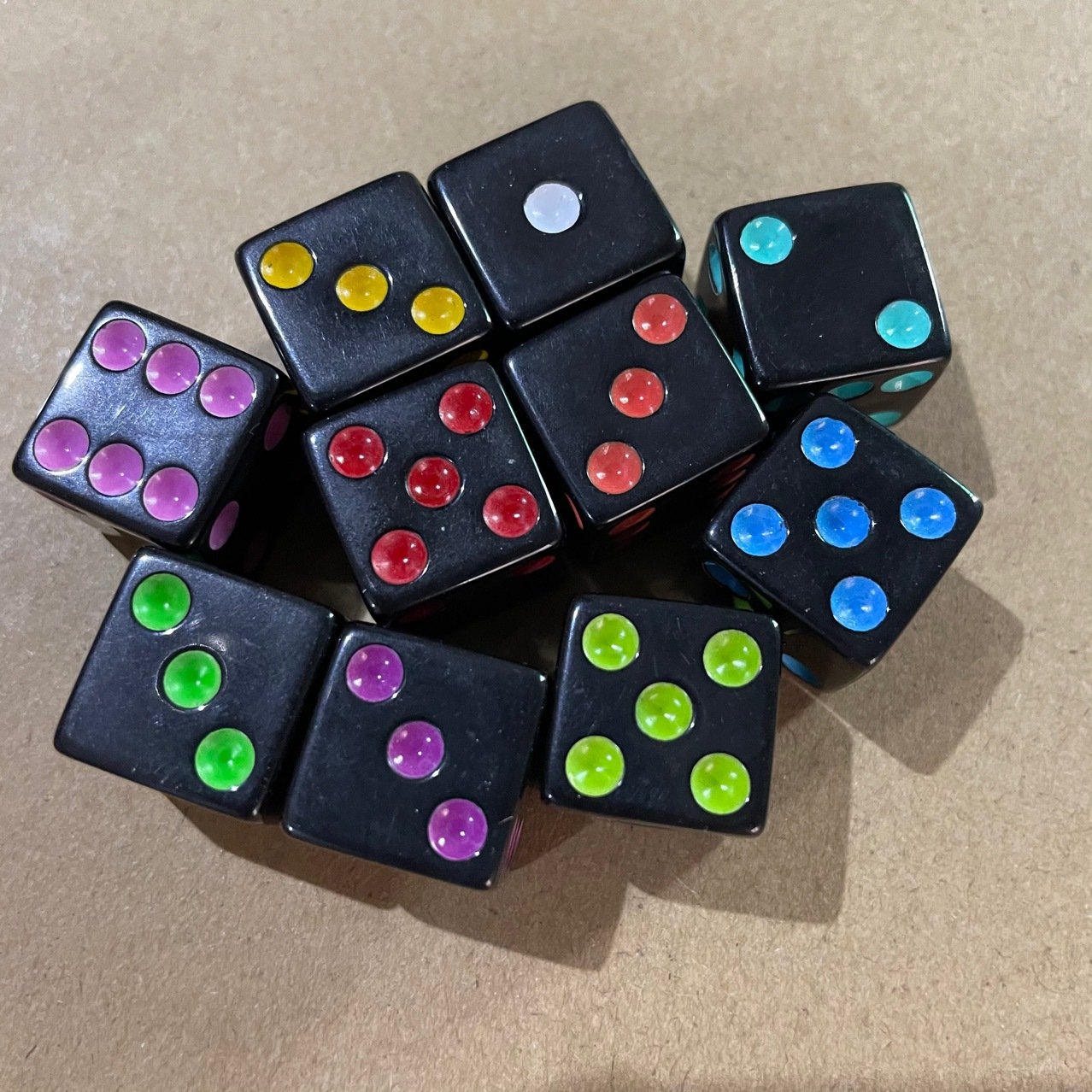 Factory dice bulk custom logo casino rpg game bulk dice wholesale with colorful pips