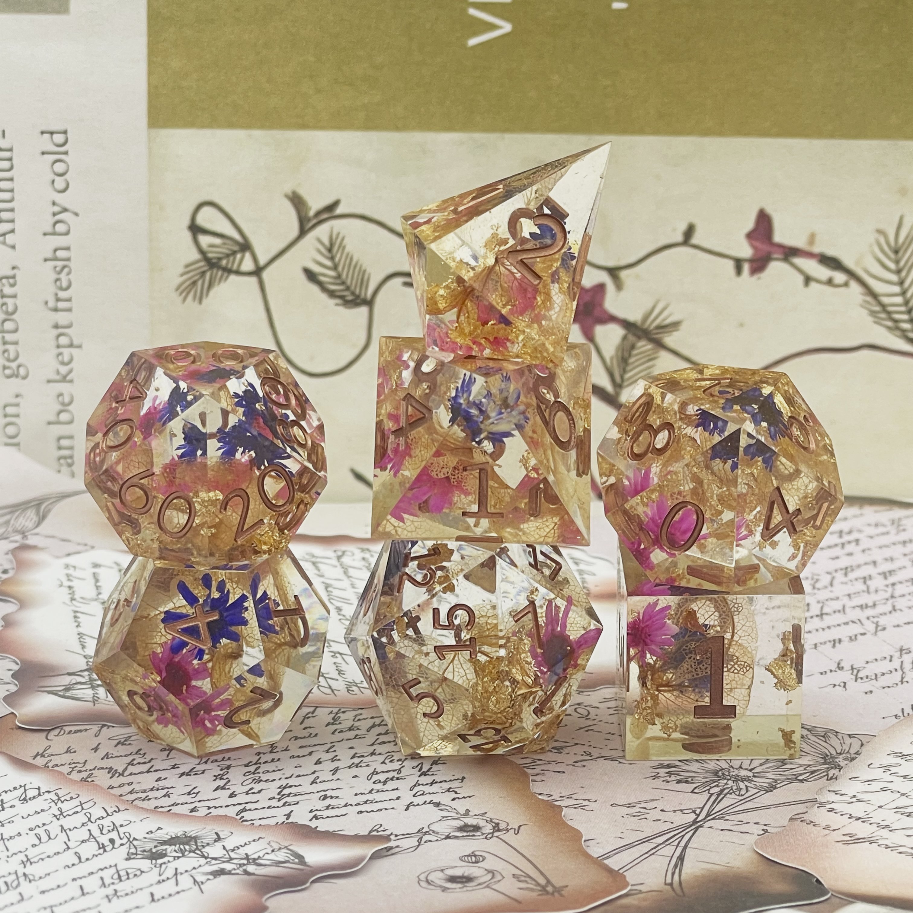 New polyhedral Dungeons & Dragons pointy corner resin flower dice set custom board game