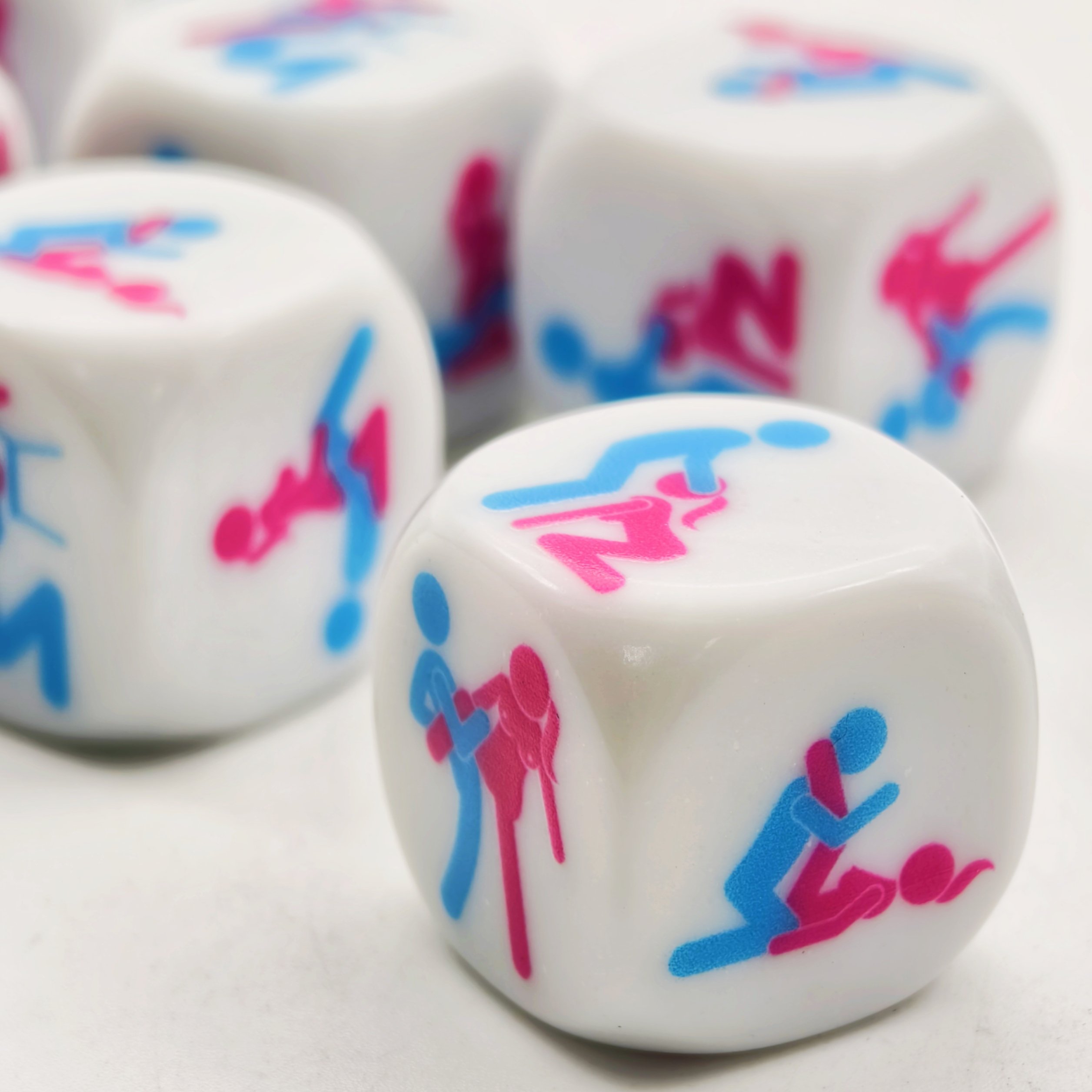 adult board games luxury entertainment products casino dice acrylic plastic 16mm couples date sexy mini dice set