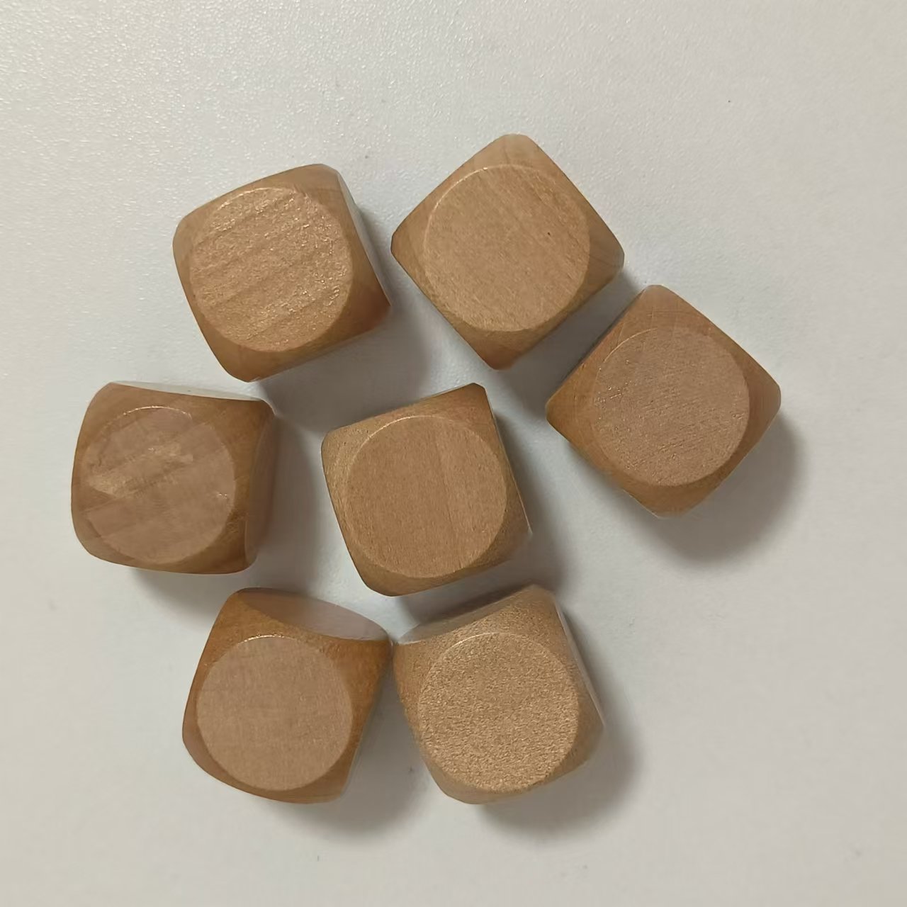 Manufacturer direct unfinished round corner wooden dice Customized Wooden Blank Dice Game Wood Dice for party accessories
