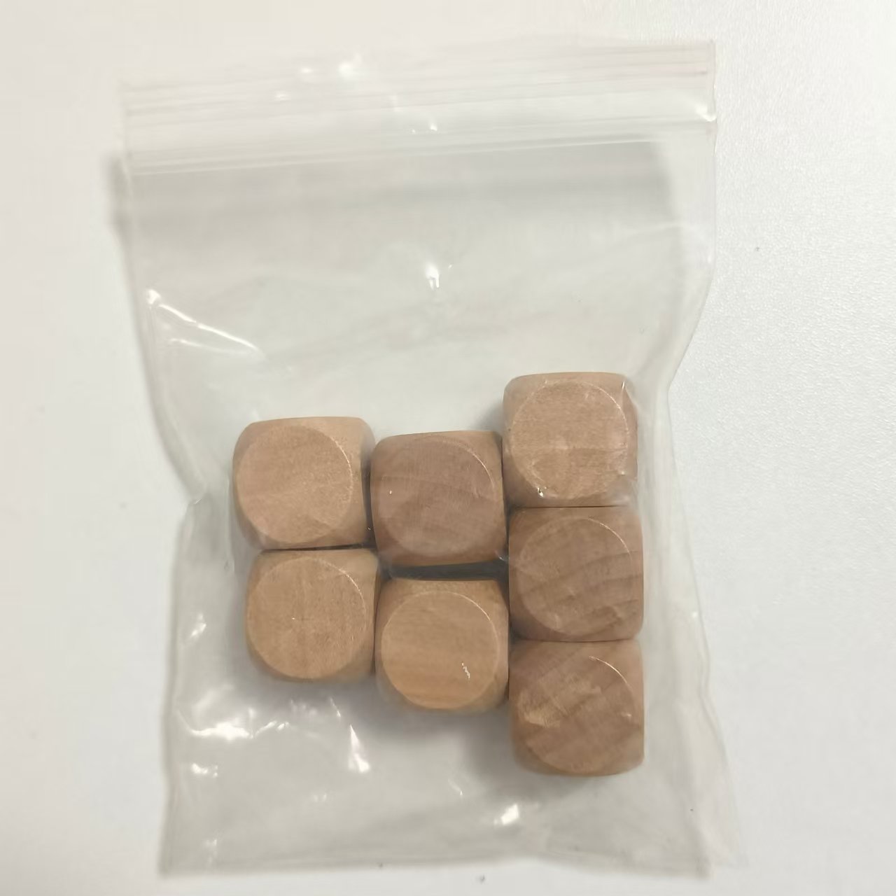Manufacturer direct unfinished round corner wooden dice Customized Wooden Blank Dice Game Wood Dice for party accessories