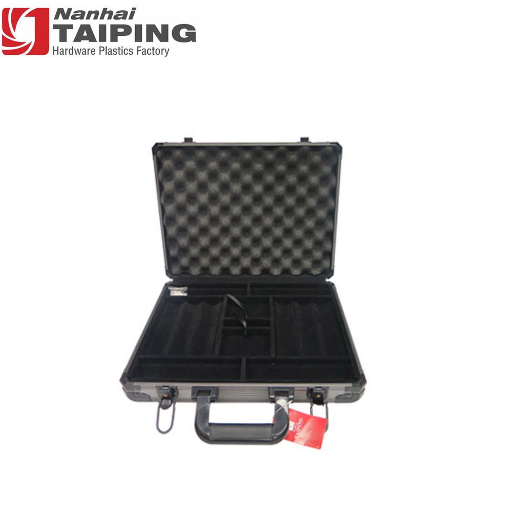 China Aluminum Metal Strips Locking Poker Chip Cases 500