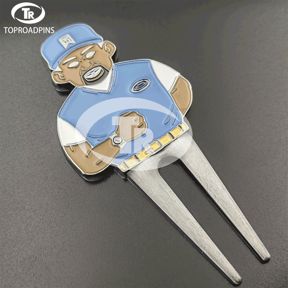 Best Ball Marker Supplier Multifunctional Custom Logo Golf Coach Ball Marker And Divot Tool Gift Set