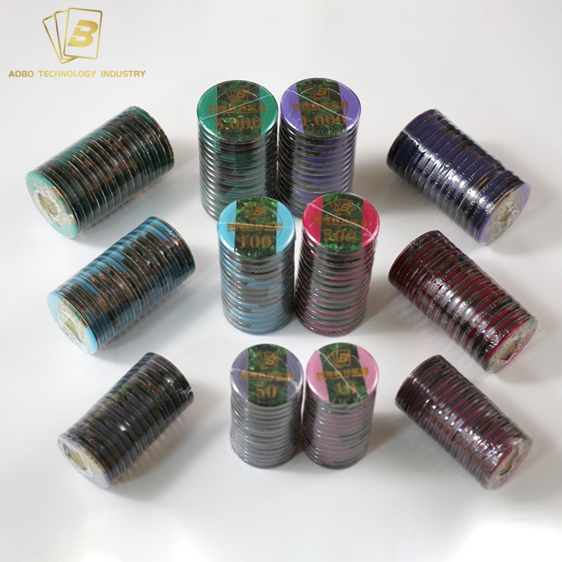 Custom Dark Green Mixed Color Poker Chip Set High Quality Casino Acrylic/Crystal Plus Color Chips