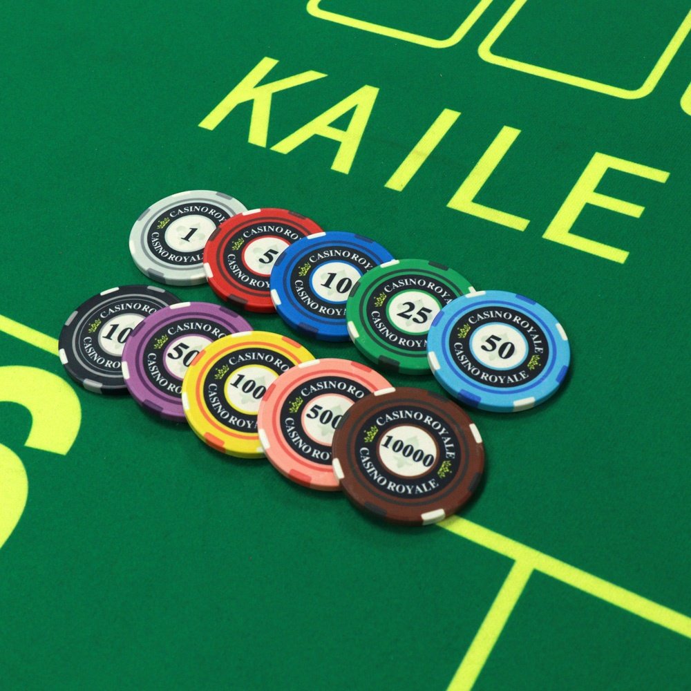Casino royale ceramic poker chips 39mm 10g colored chips with custom denomination design 500pcs per inner foam box for games