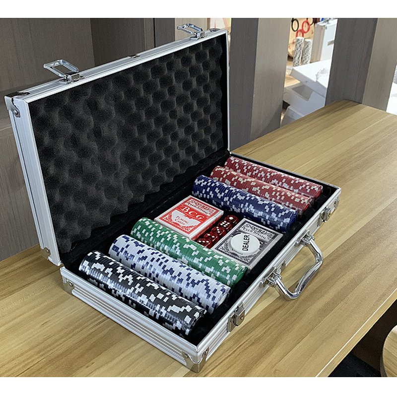 300 pcs Customized Poker Chips Set with Aluminum Case For Gambling
