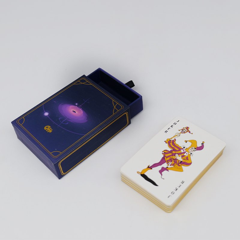 Custom Promotional Print Plastic PVC Waterproof Gold Foil Plastic Playing Poker Cards With Drawer Box