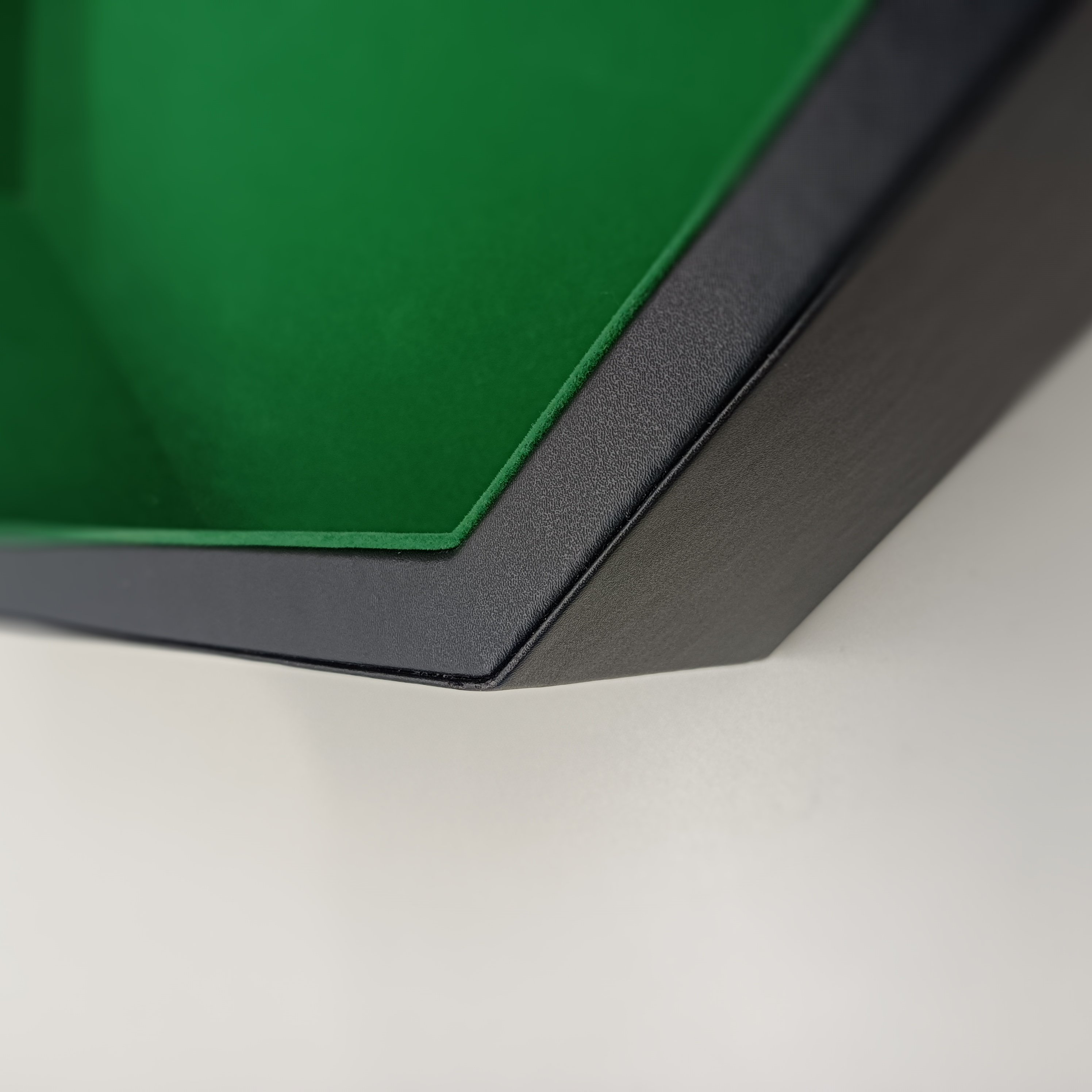 Solid Wood Frame with Green Velvet Customizable Logo Printed Poker Chip Tray with Inner Wooden Dice for Entertainment